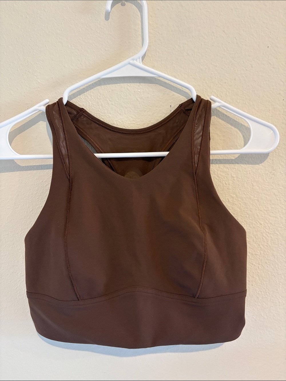 Lululemon Bra Everlux Mesh-Back Train (SZ8) - Picture 3 of 5